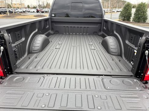 Used 2025 Ford F450 Platinum w/ Platinum Plus Package image 30