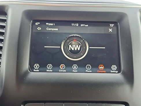 Used 2019 Jeep Cherokee Latitude Plus w/ Comfort/Convenience Group AWD/4WD image 28