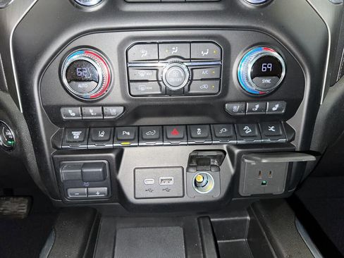 Certified 2021 GMC Sierra 3500 Denali w/ Denali Ultimate Package image 15