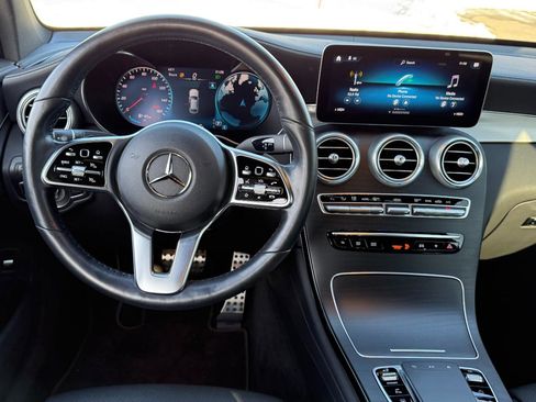 Used 2023 Mercedes-Benz GLC 300 GLC 300 4MATIC Coupe image 9