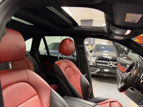 Used 2021 Mercedes-Benz GLC 300 GLC300 4MATIC image 37