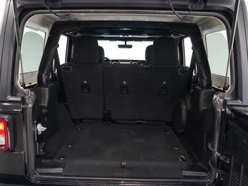 Used 2021 Jeep Wrangler Unlimited Sport image 32