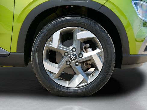 Certified 2023 Hyundai Venue SEL FWD image 9