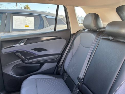 Used 2026 Volkswagen Tiguan SE AWD/4WD image 76