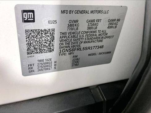Certified 2025 Chevrolet Suburban Premier AWD/4WD image 14