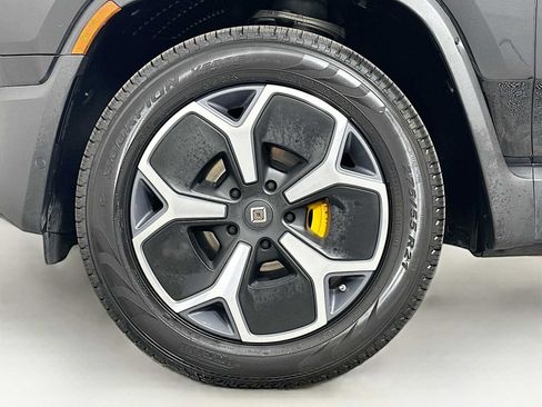 Used 2023 Rivian R1S Adventure AWD/4WD image 31
