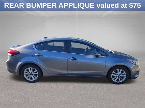 Used 2017 Kia Forte S w/ S Technology Package FWD image 5