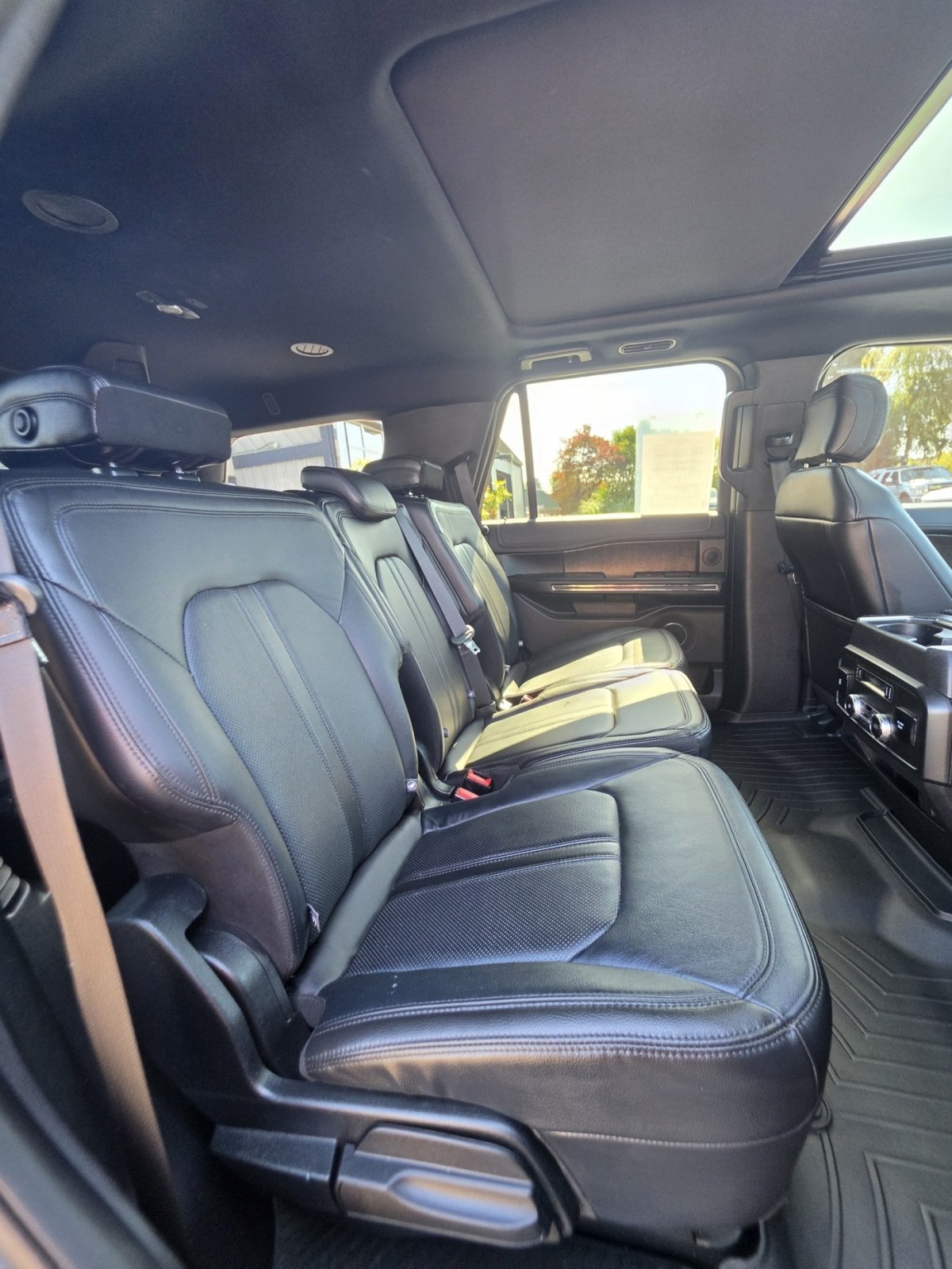 Used 2018 Ford Expedition Limited AWD/4WD image 12