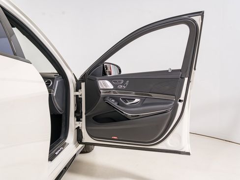 Used 2020 Mercedes-Benz S 63 AMG 4MATIC Sedan image 25