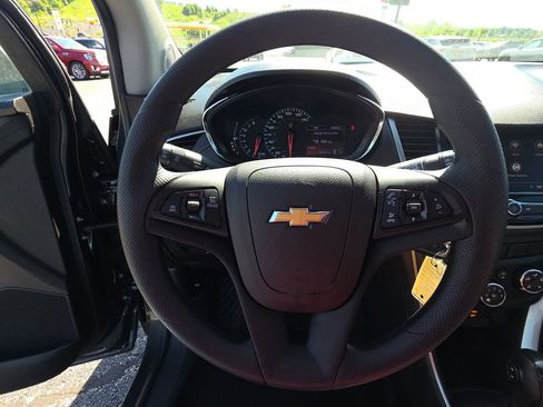 Used 2020 Chevrolet Trax LS w/ Tint and Cruise Package FWD image 17