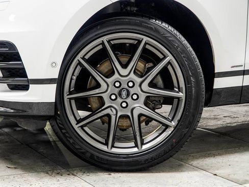 Used 2021 Land Rover Range Rover Velar R-Dynamic S image 3