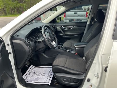 Used 2018 Nissan Rogue SV AWD/4WD image 19