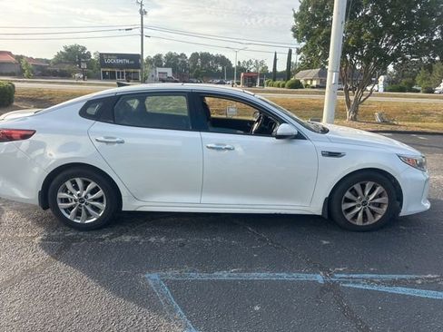 Used 2018 Kia Optima S w/ Panoramic Sunroof Package FWD image 3