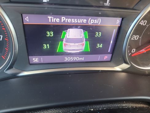 Used 2023 GMC Acadia SLE w/ Driver Convenience Package image 34