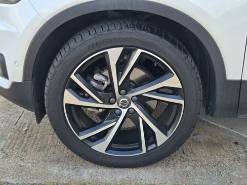 Used 2021 Volvo XC40 T5 R-Design w/ Advanced Package AWD/4WD image 7