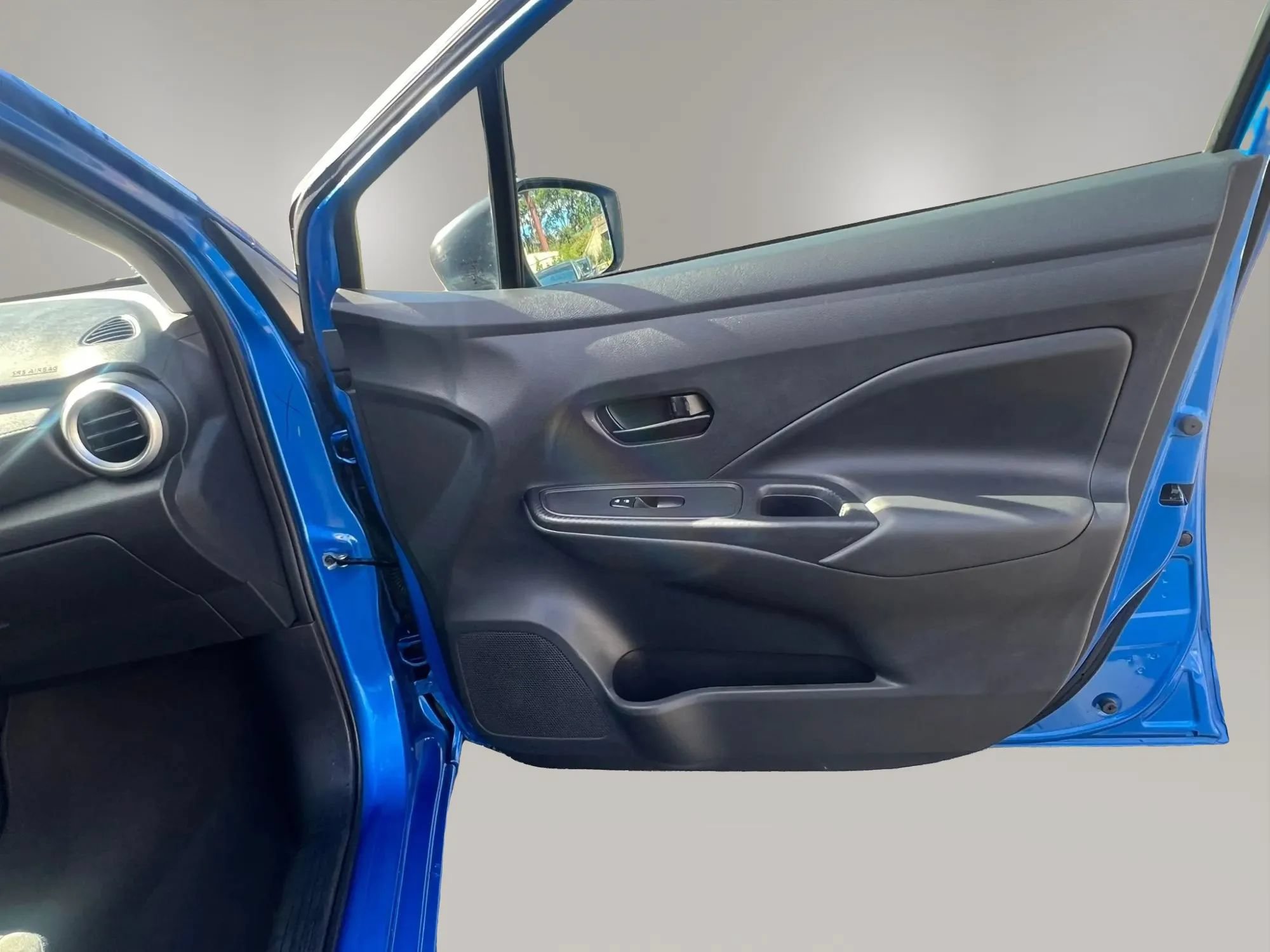 Used 2024 Nissan Versa S w/ S Plus Package FWD image 27