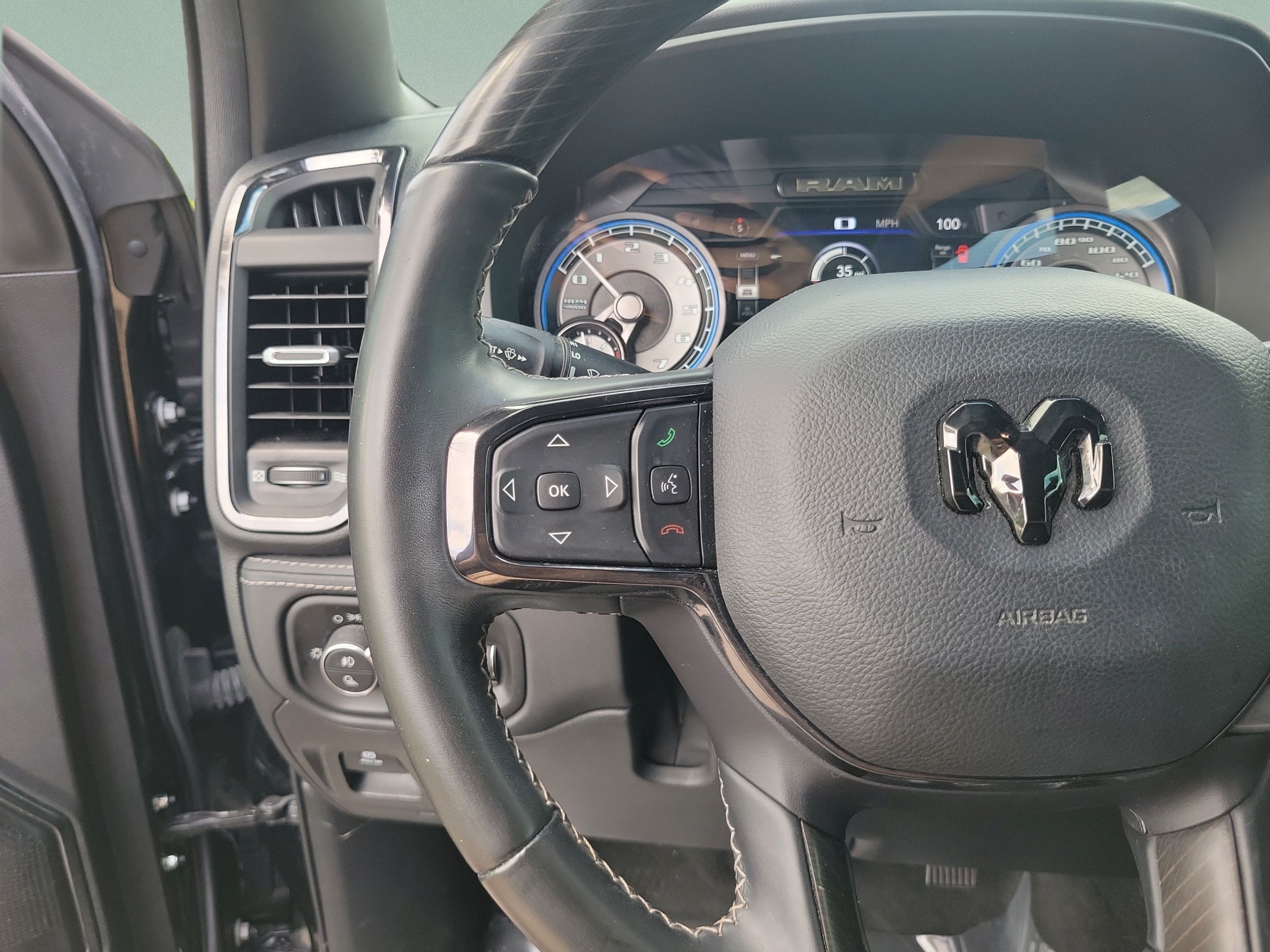 Used 2022 RAM 1500 Limited AWD/4WD image 14