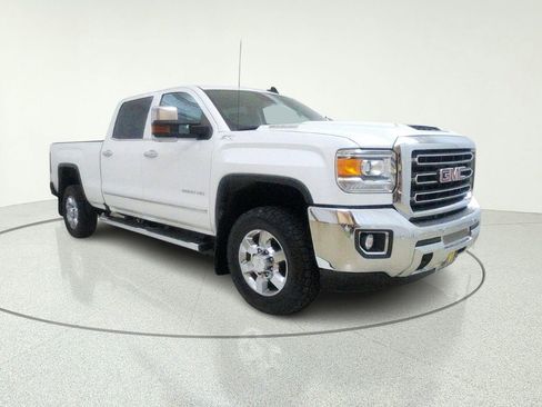 Used 2018 GMC Sierra 2500 SLT w/ Driver Alert Package AWD/4WD image 15