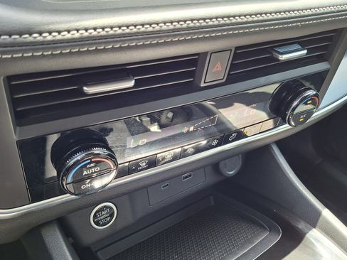 Certified 2023 Nissan Rogue SV image 15