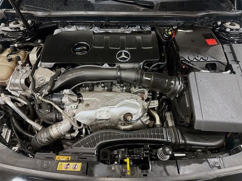 Used 2022 Mercedes-Benz CLA 250 4MATIC image 35