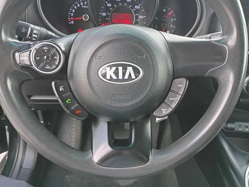 Used 2014 Kia Soul FWD image 13