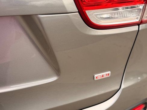 Used 2016 Kia Sorento L FWD image 23