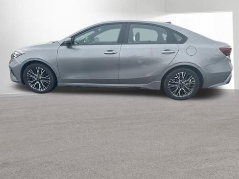 Used 2023 Kia Forte GT-Line FWD image 2