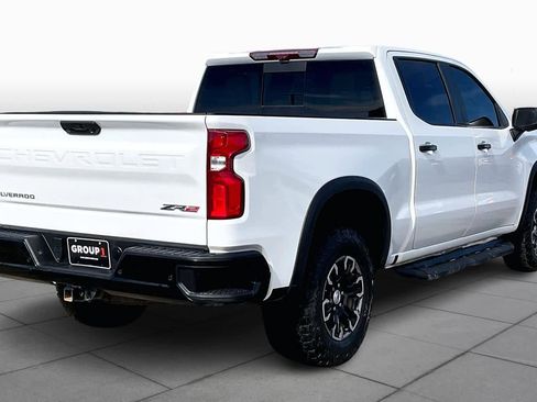 Used 2022 Chevrolet Silverado 1500 ZR2 w/ Technology Package image 13