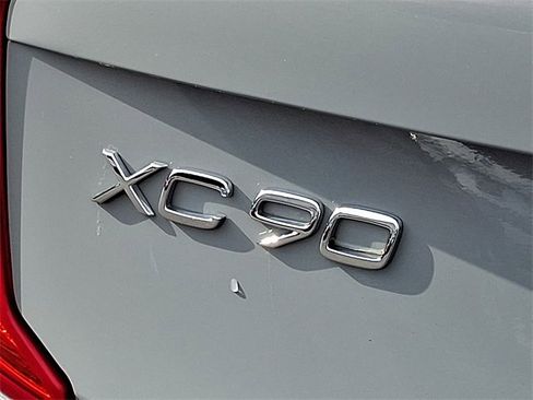Used 2025 Volvo XC90 B5 Plus w/ Protection Package Premier image 25