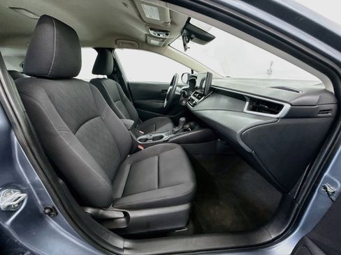 Used 2025 Toyota Corolla LE FWD image 30