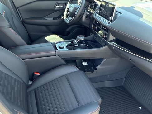 New 2026 Nissan Rogue SV image 8