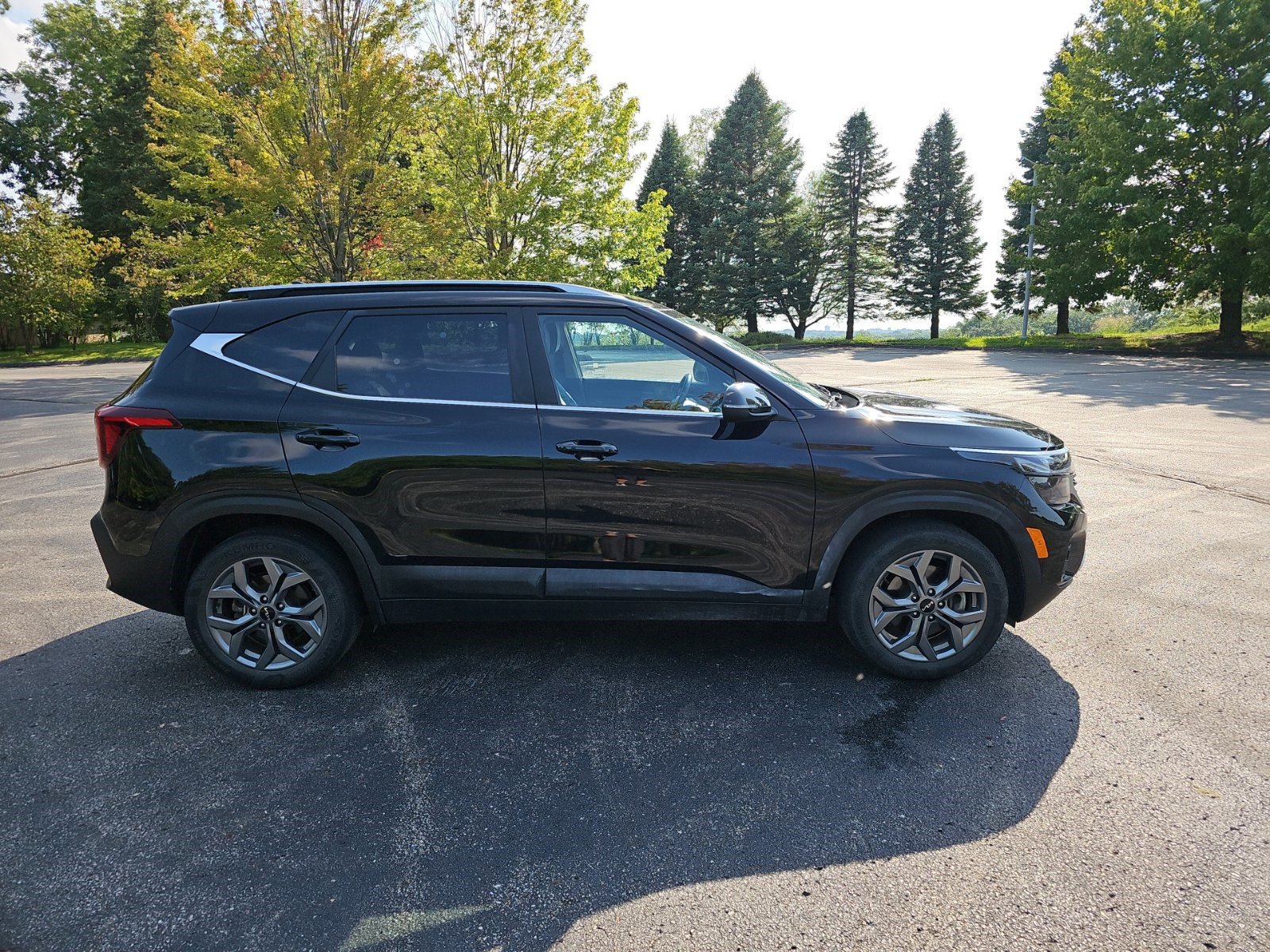 Used 2024 Kia Seltos S AWD/4WD image 7