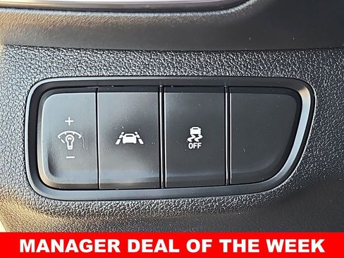 Used 2020 Hyundai Santa Fe SE image 25