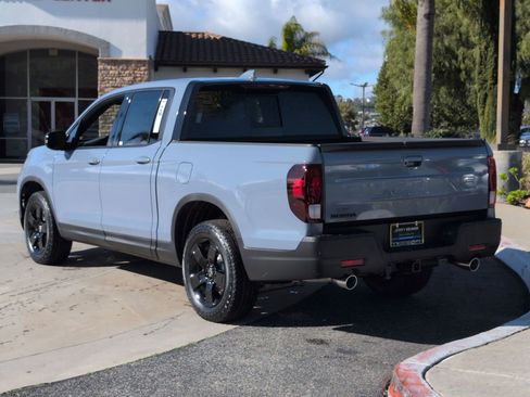 New 2026 Honda Ridgeline Black Edition image 3