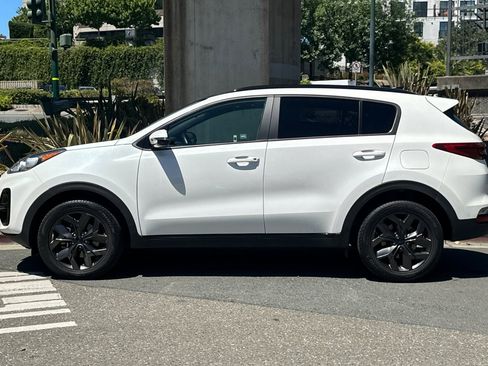 Used 2022 Kia Sportage Nightfall Edition AWD/4WD image 2
