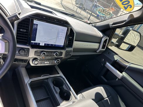 Used 2022 Ford F350 Lariat w/ Tremor Off-Road Package image 12