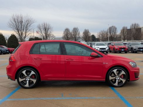 Used 2016 Volkswagen GTI SE w/ Driver Assistance Package image 5
