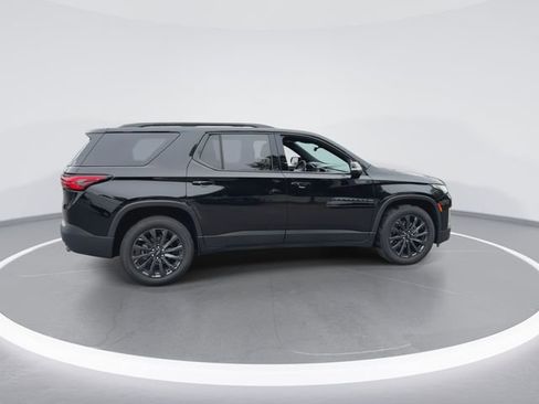Used 2023 Chevrolet Traverse RS FWD image 8