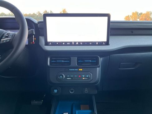 New 2025 Ford Maverick XLT w/ XLT Luxury Package image 25