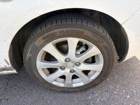 Used 2012 MAZDA MAZDA2 Touring FWD image 7