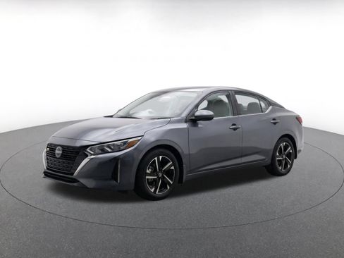 Used 2025 Nissan Sentra SV FWD image 3