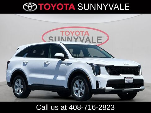 Used 2026 Kia Sorento LX FWD image 10