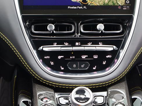 Used 2023 Aston Martin DBX 707 AWD/4WD image 17