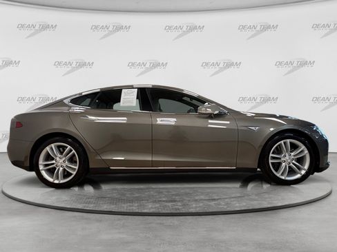 Used 2015 Tesla Model S 85 RWD image 9