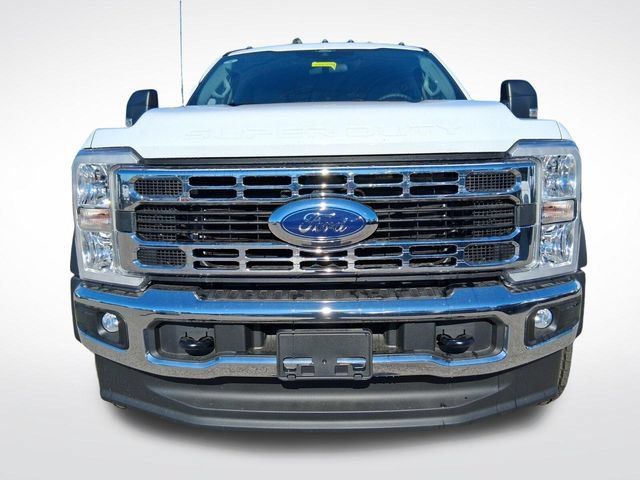 New 2025 Ford F450 XL w/ XL Chrome Package AWD/4WD image 2