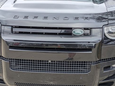 Used 2023 Land Rover Defender 110 V8 image 9