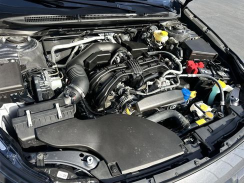 Used 2025 Subaru Outback Premium image 9