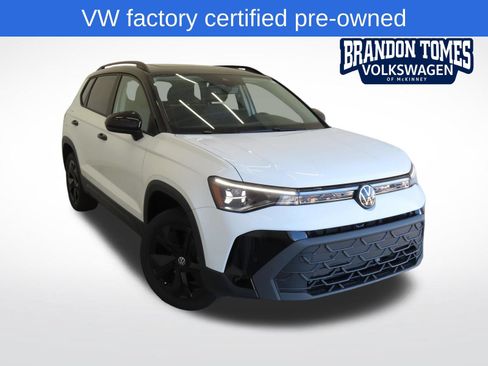 Certified 2026 Volkswagen Taos SE FWD image 1