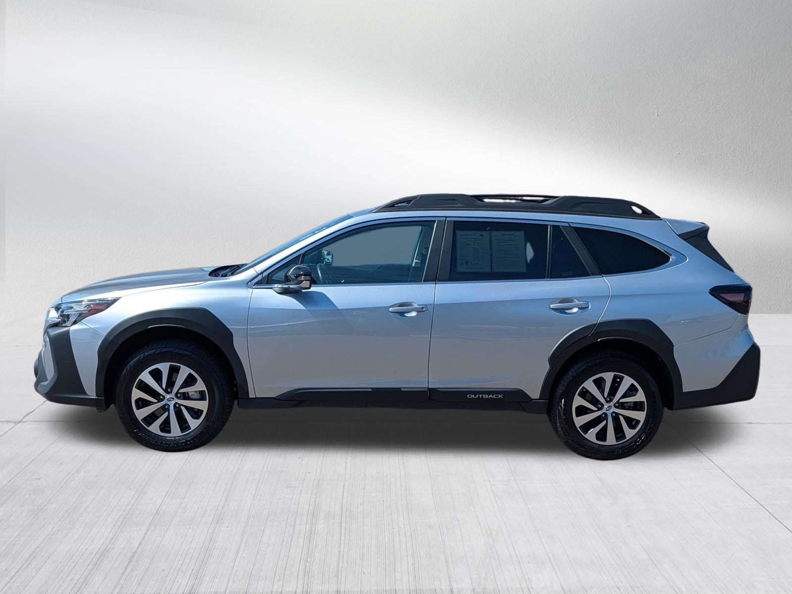 Certified 2025 Subaru Outback Premium AWD/4WD image 4