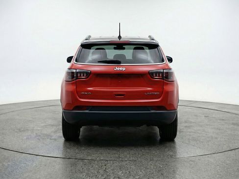 Used 2025 Jeep Compass Limited AWD/4WD image 7